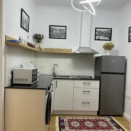 Sen Garden * טיראנה