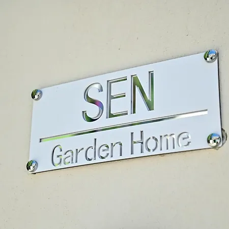 Sen Garden Vakantiehuis *