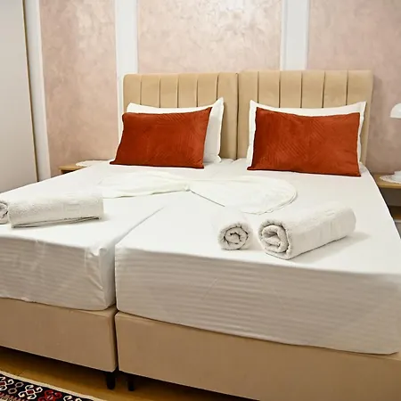 Sen Garden * טיראנה